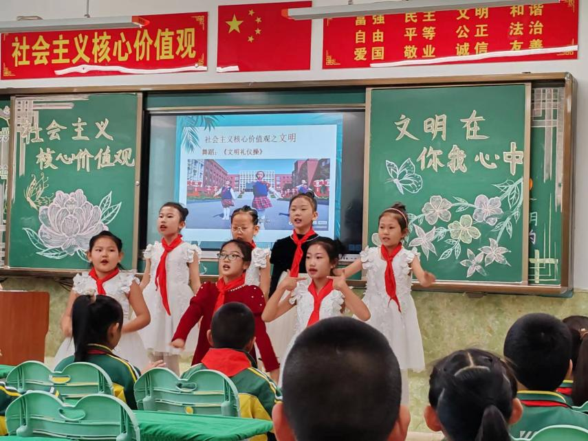 【创建义务教育优质均衡发展县】新世纪小学:根植和雅文化 建设和雅校园 第7张 【创建义务教育优质均衡发展县】新世纪小学:根植和雅文化 建设和雅校园 第7张