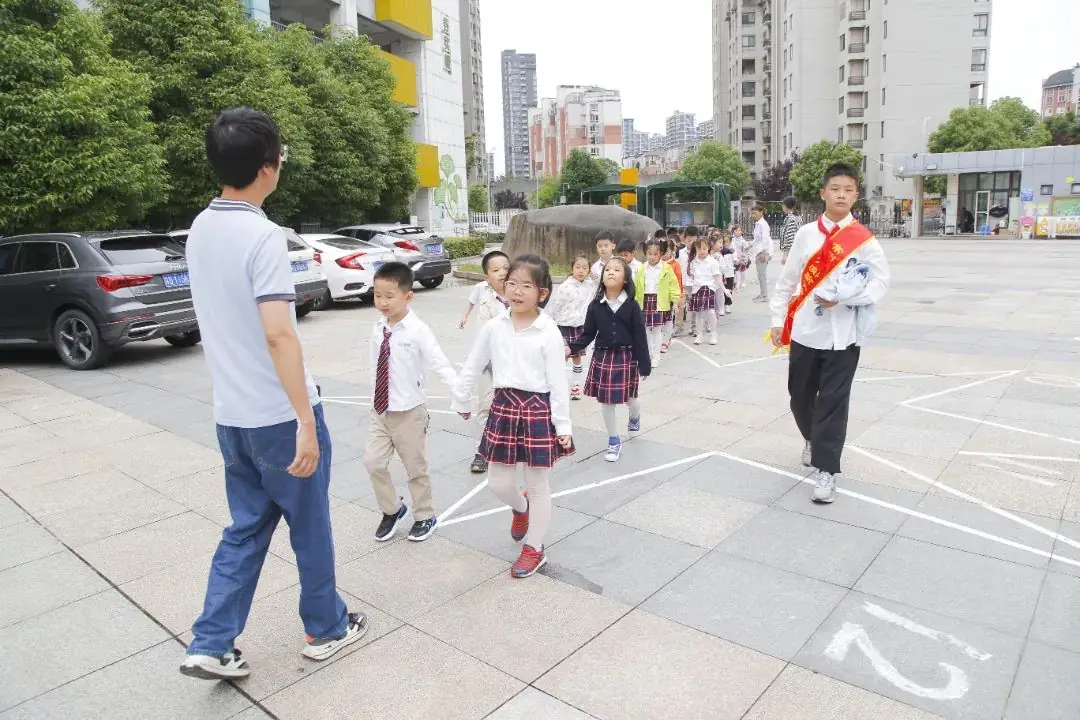实小·共育 | “趣”见小学 “幼”见成长——平冈校区幼小衔接活动 第24张 实小·共育 | “趣”见小学 “幼”见成长——平冈校区幼小衔接活动 第24张