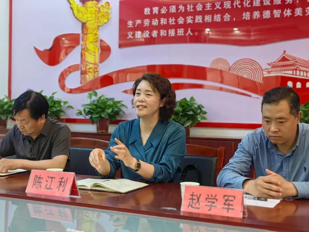 【大雁塔小学教育集团・送教篇】石华分校“名校+”共同体——洛南县第二小学送教送培交流活动 第4张 【大雁塔小学教育集团・送教篇】石华分校“名校+”共同体——洛南县第二小学送教送培交流活动 第4张