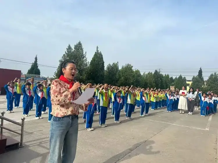 西河底明德小学2024年入队仪式 第29张