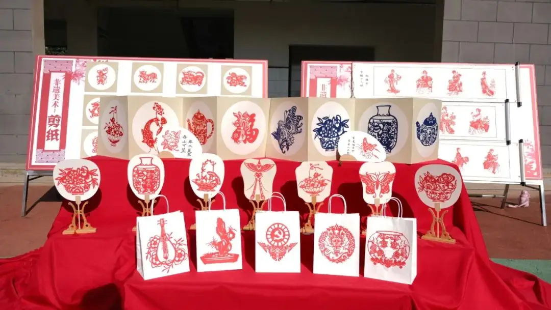朱老庄镇中心小学举办教育教学展示活动 第5张 朱老庄镇中心小学举办教育教学展示活动 第5张