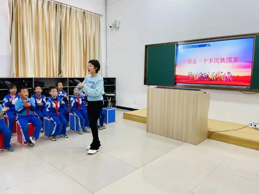 【党建+民族团结教育】东胜区第一小学东校区民族团结月系列主题活动 第29张