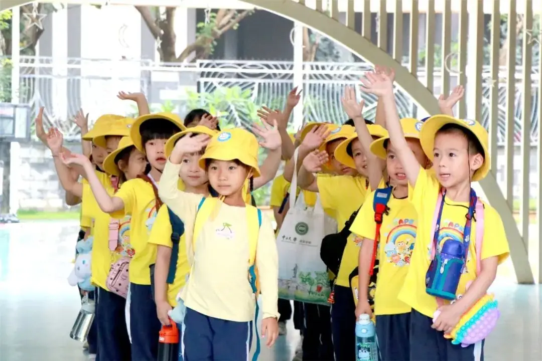 幼小衔接|“初遇小学,快乐启程”大班级幼儿走进小学活动 第12张 幼小衔接|“初遇小学,快乐启程”大班级幼儿走进小学活动 第12张