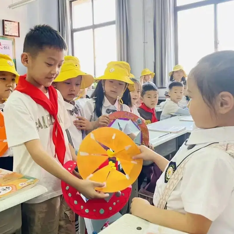 【园所动态】出发吧,“趣”小学——九曲街道中心幼儿园大班幼小衔接系列活动(三) 第27张 【园所动态】出发吧,“趣”小学——九曲街道中心幼儿园大班幼小衔接系列活动(三) 第27张
