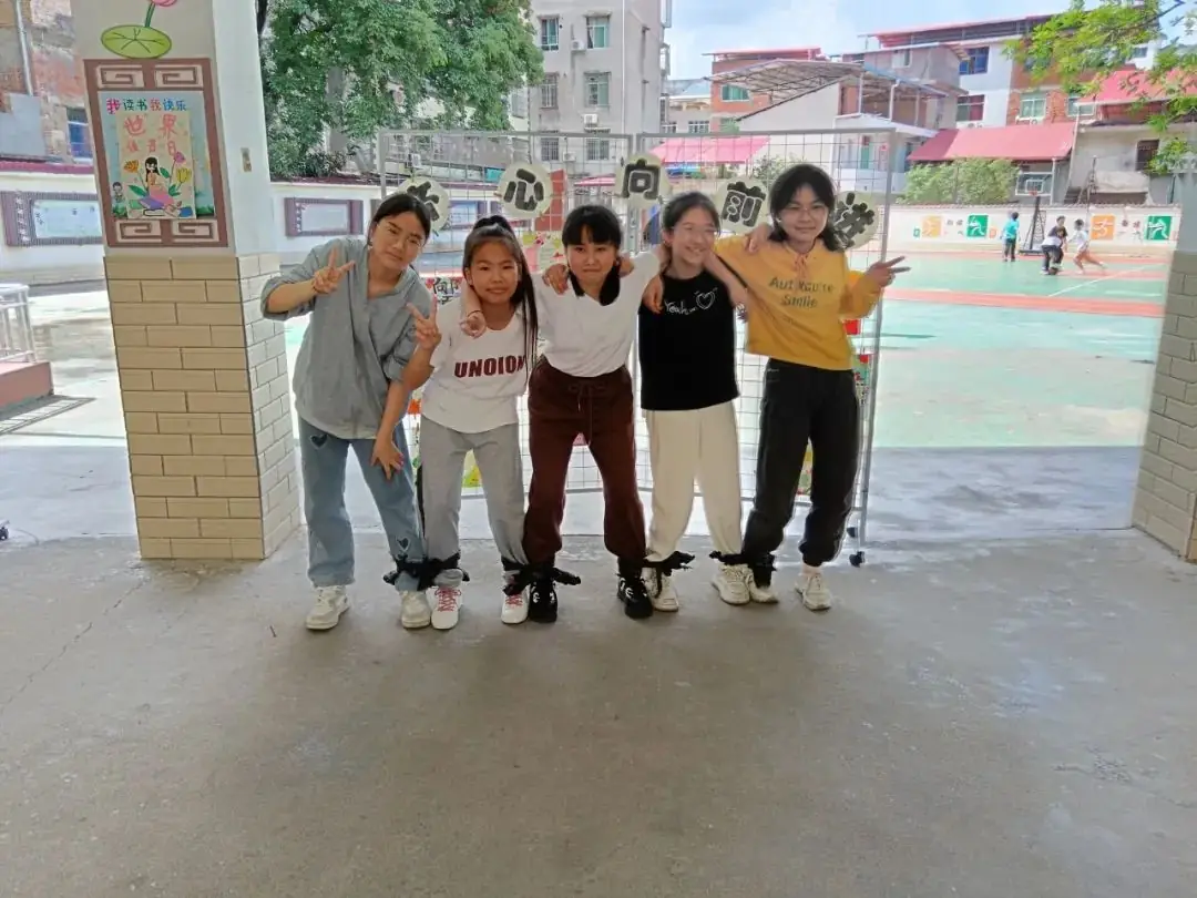 心灵相约,快乐同行——绵塘小学心理健康月活动 第33张 心灵相约,快乐同行——绵塘小学心理健康月活动 第33张