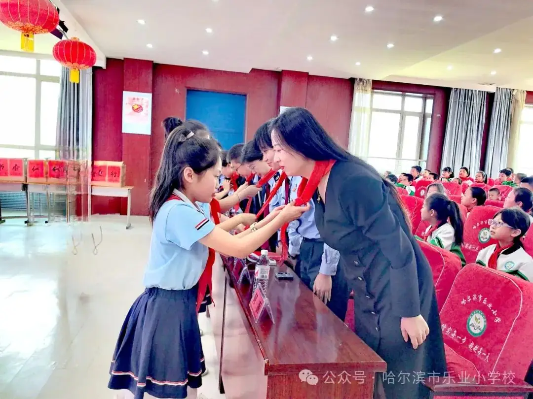 【哈新区·乐业小学·德育】“书香传爱,税阅童行”图书捐赠活动 第10张 【哈新区·乐业小学·德育】“书香传爱,税阅童行”图书捐赠活动 第10张