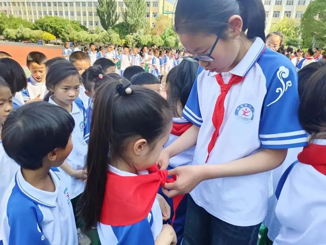 “红领巾爱祖国”新惠第六小学2023级新队员入队仪式 第29张 “红领巾爱祖国”新惠第六小学2023级新队员入队仪式 第29张