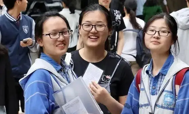 中考迎来“新消息”,2024年即将实行,中学生笑着说“:幸福来得太突然!” 第5张 中考迎来“新消息”,2024年即将实行,中学生笑着说“:幸福来得太突然!” 第5张