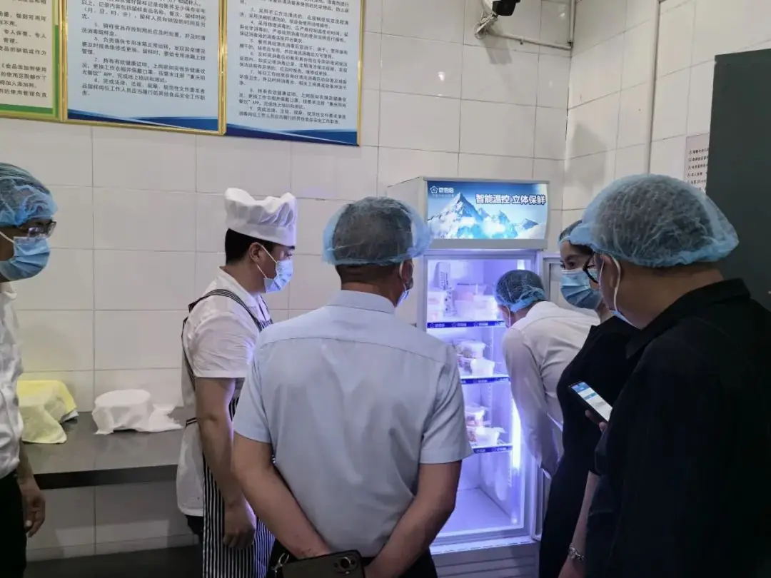 护航高考‖县委教育工委副书记张正洪来我校作高考考前专项检查 第6张 护航高考‖县委教育工委副书记张正洪来我校作高考考前专项检查 第6张