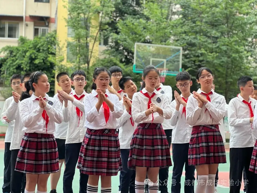 【知心德育】成华实验小学香木林校区国旗下中队活动 | 童心飞扬,快乐成长 第19张