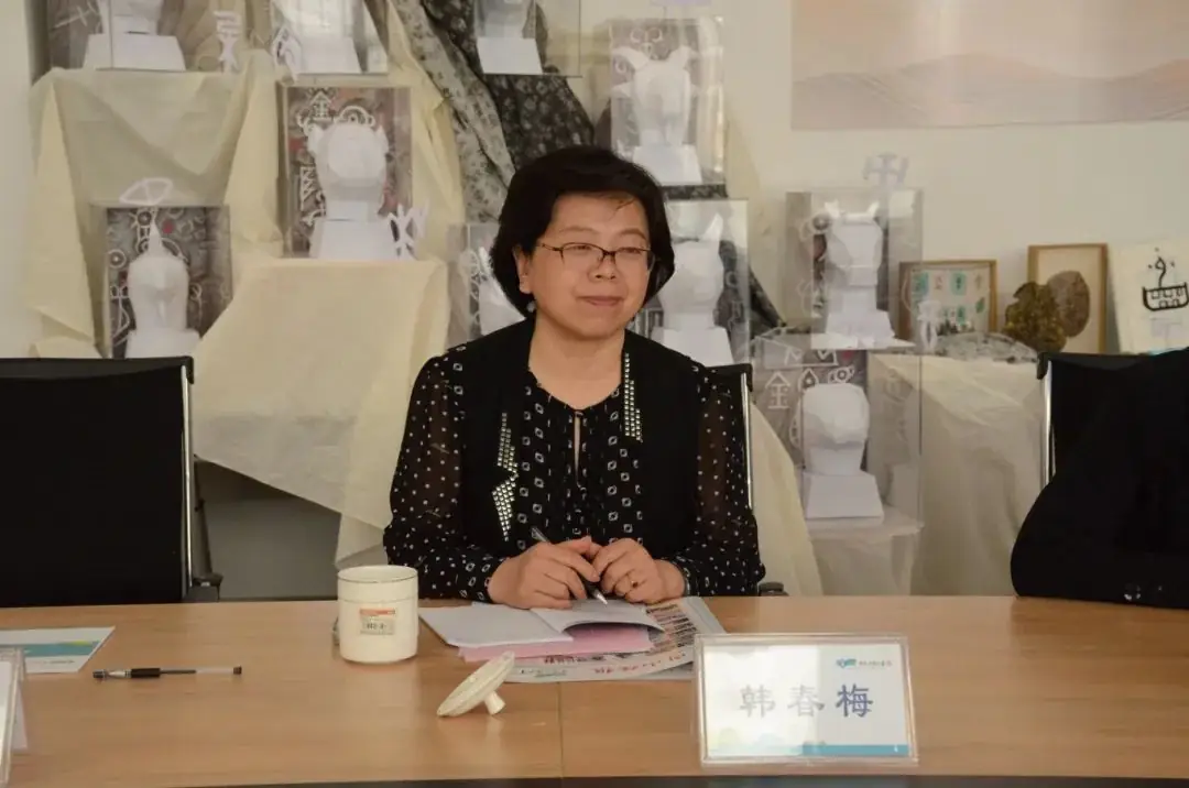 情谊跨山海,中法心相连——井冈山路小学与法国辛老师中文课堂人文交流活动成功举办 第9张 情谊跨山海,中法心相连——井冈山路小学与法国辛老师中文课堂人文交流活动成功举办 第9张