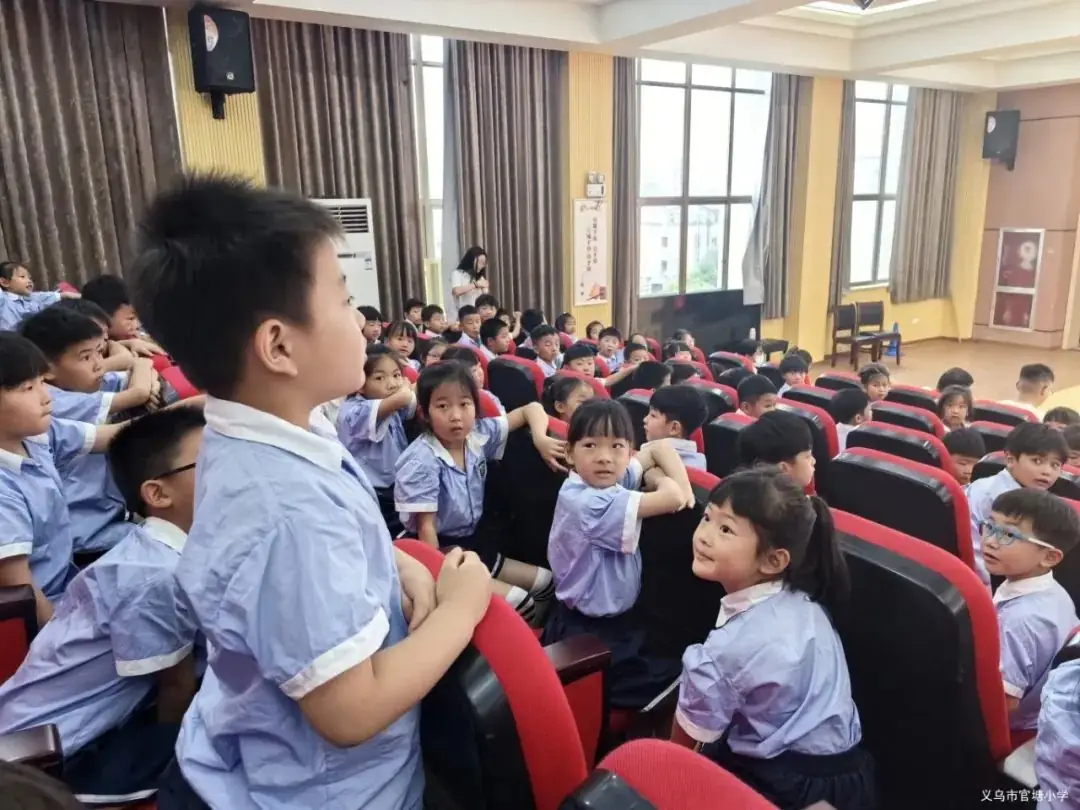 “未”你而来,法护成长 ——记官塘小学师生法制培训系列活动 第4张 “未”你而来,法护成长 ——记官塘小学师生法制培训系列活动 第4张