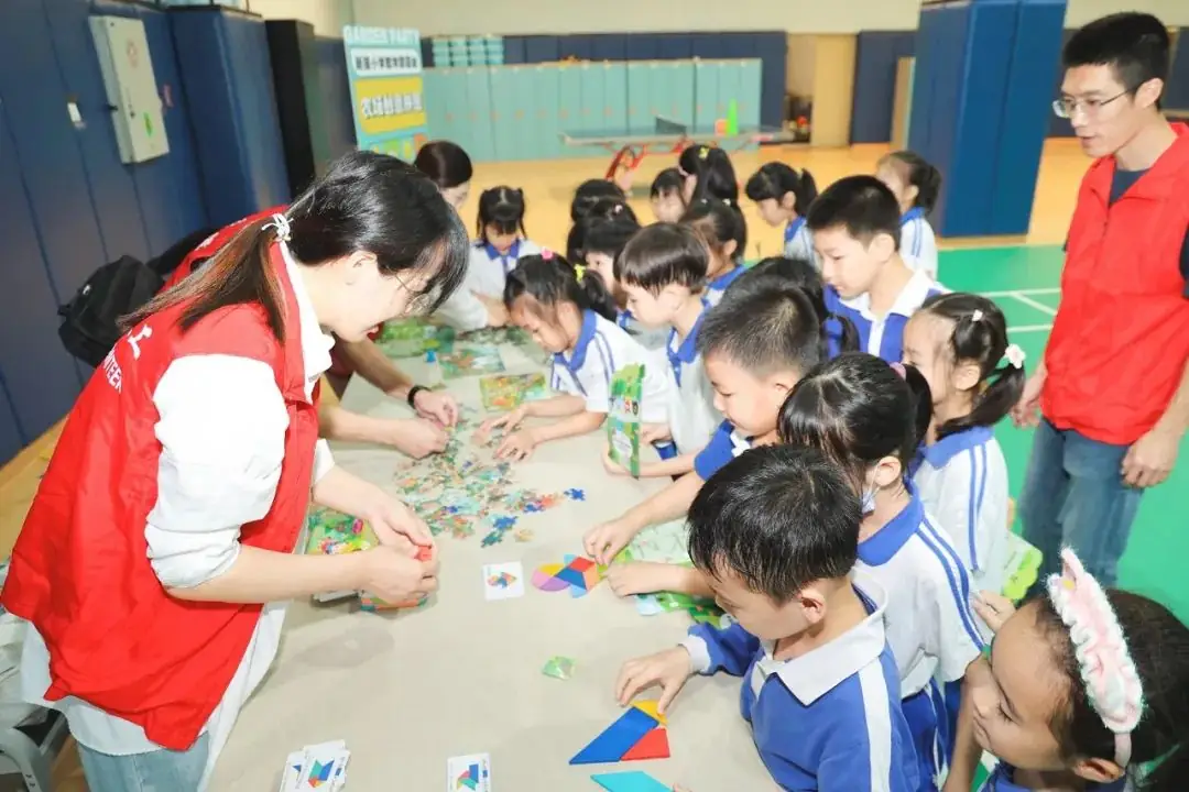莲花山下好大一节数学课:新莲小学“空中农场的几何美学”课程长卷 第25张 莲花山下好大一节数学课:新莲小学“空中农场的几何美学”课程长卷 第25张
