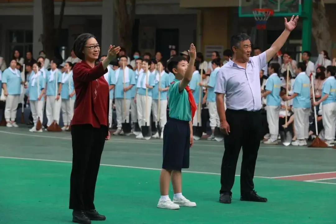运城市庆祝“六一”国际儿童节暨小学教育教学改革人民路学校现场会召开 第7张 运城市庆祝“六一”国际儿童节暨小学教育教学改革人民路学校现场会召开 第7张