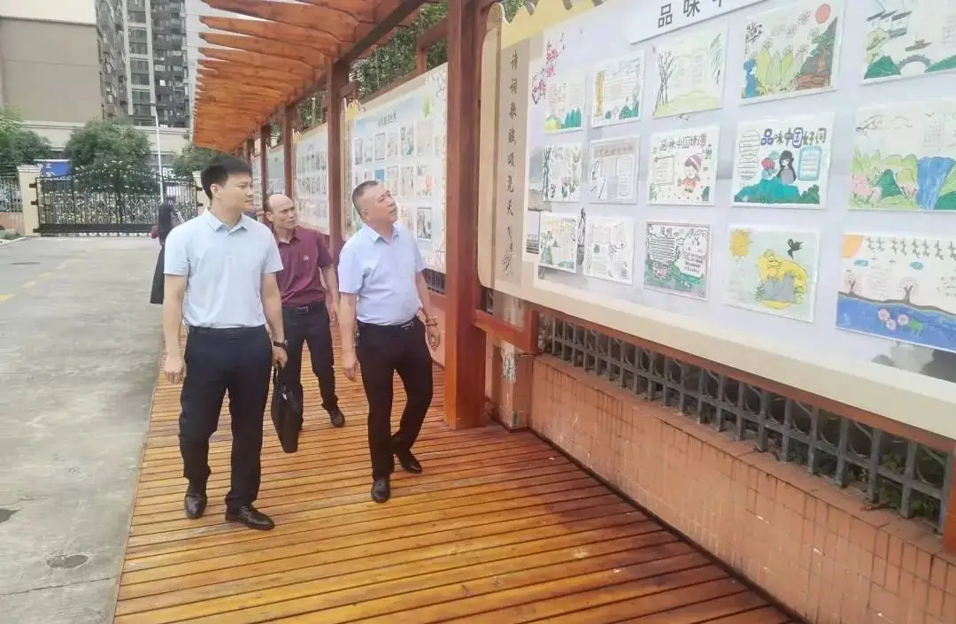 至美阅读 成就至美人生——港北区港宁小学迎接至美阅读特色学校评估检查纪实 第9张 至美阅读 成就至美人生——港北区港宁小学迎接至美阅读特色学校评估检查纪实 第9张