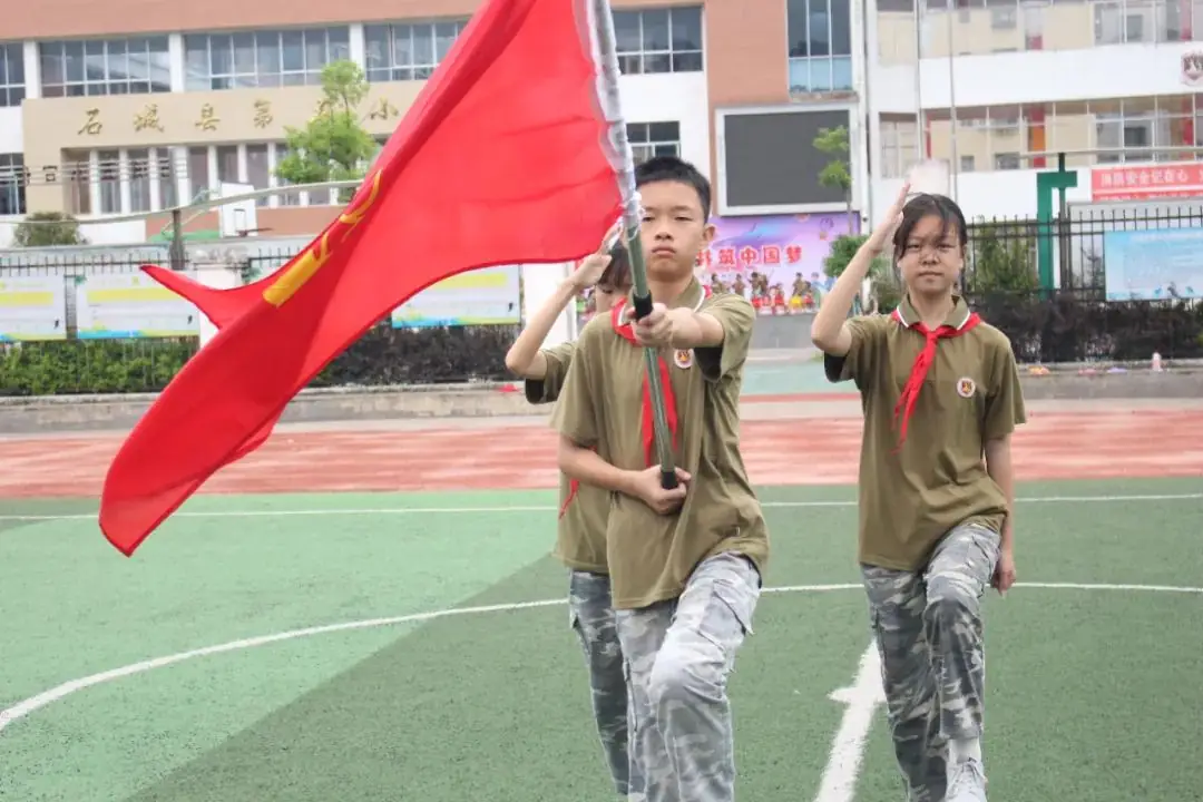 石城县第五小学“红领巾 爱祖国”新队员分批入队仪式 第31张 石城县第五小学“红领巾 爱祖国”新队员分批入队仪式 第31张
