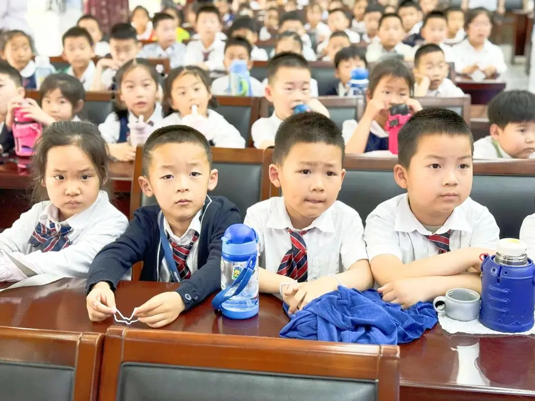 实小·共育 | “趣”见小学 “幼”见成长——平冈校区幼小衔接活动 第15张 实小·共育 | “趣”见小学 “幼”见成长——平冈校区幼小衔接活动 第15张