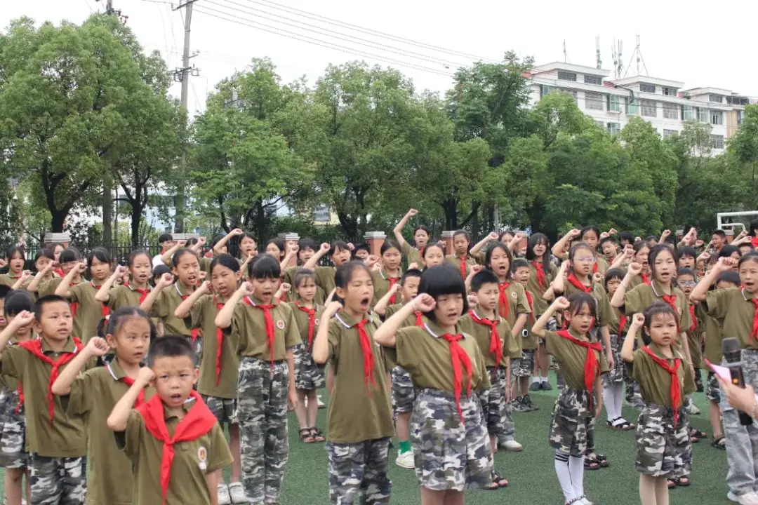 石城县第五小学“红领巾 爱祖国”新队员分批入队仪式 第30张 石城县第五小学“红领巾 爱祖国”新队员分批入队仪式 第30张