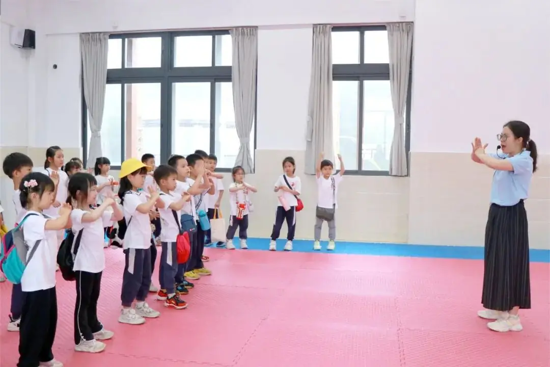 幼小衔接|“初遇小学,快乐启程”大班级幼儿走进小学活动 第31张 幼小衔接|“初遇小学,快乐启程”大班级幼儿走进小学活动 第31张