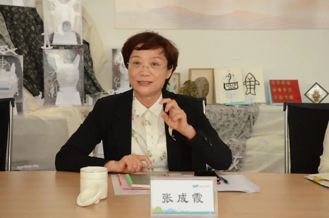 情谊跨山海,中法心相连——井冈山路小学与法国辛老师中文课堂人文交流活动成功举办 第10张 情谊跨山海,中法心相连——井冈山路小学与法国辛老师中文课堂人文交流活动成功举办 第10张