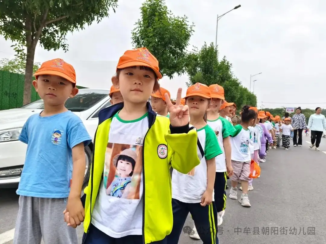 小学“慧”感知,衔接育成长——中牟县朝阳街幼儿园参观小学活动 第14张 小学“慧”感知,衔接育成长——中牟县朝阳街幼儿园参观小学活动 第14张
