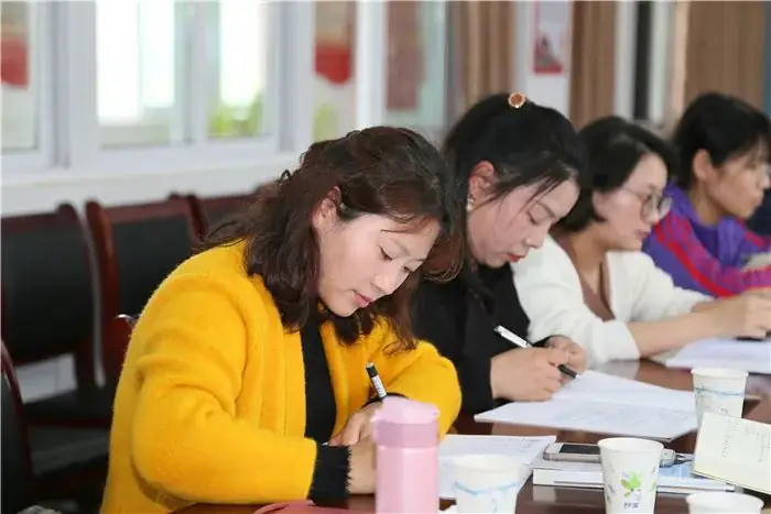 【扬子路小学】名师面对面 扬小师训在行动(二) 第20张 【扬子路小学】名师面对面 扬小师训在行动(二) 第20张