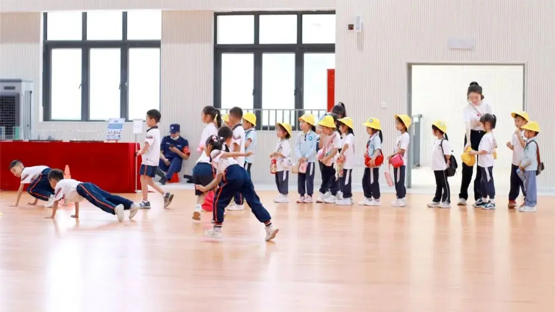 幼小衔接|“初遇小学,快乐启程”大班级幼儿走进小学活动 第27张 幼小衔接|“初遇小学,快乐启程”大班级幼儿走进小学活动 第27张