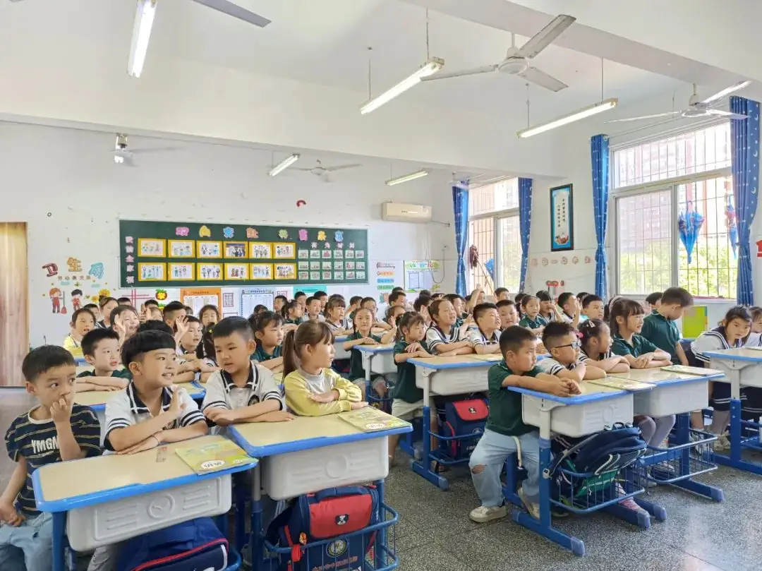 小学零距离 成长初体验——大冶市风华幼儿园幼小衔接活动 第8张 小学零距离 成长初体验——大冶市风华幼儿园幼小衔接活动 第8张