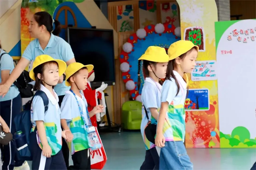 幼小衔接|“初遇小学,快乐启程”大班级幼儿走进小学活动 第13张 幼小衔接|“初遇小学,快乐启程”大班级幼儿走进小学活动 第13张