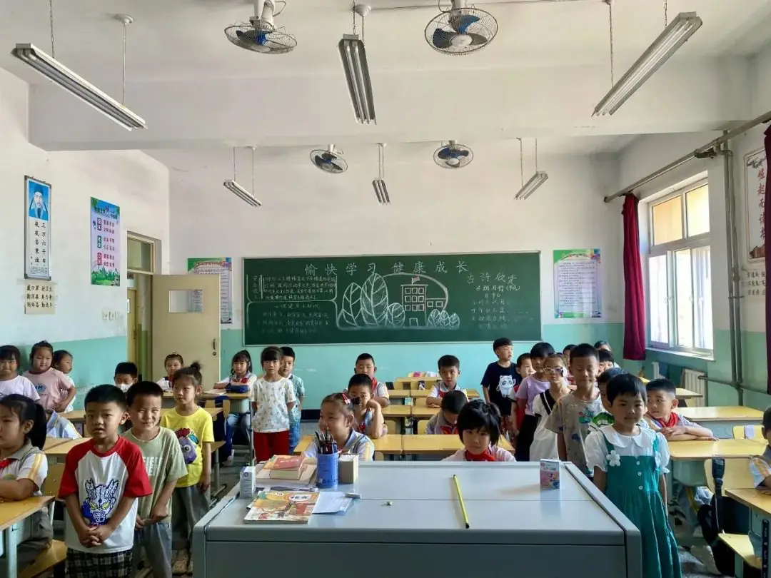 幼小衔接|初探小学 礼遇成长——大孟庄镇第二幼儿园幼小衔接活动之小学初体验 第22张 幼小衔接|初探小学 礼遇成长——大孟庄镇第二幼儿园幼小衔接活动之小学初体验 第22张