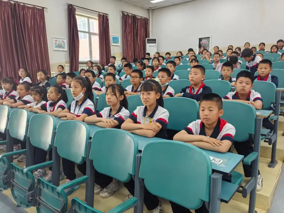 【三中三小教育集团】五家渠第三小学开展“筑牢中华民族共同体意识”专题教育讲座 第14张