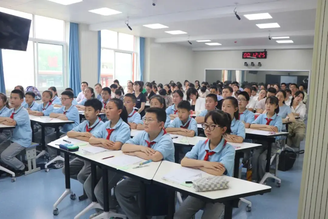 【大雁塔小学教育集团・送教篇】石华分校“名校+”共同体——洛南县第二小学送教送培交流活动 第18张 【大雁塔小学教育集团・送教篇】石华分校“名校+”共同体——洛南县第二小学送教送培交流活动 第18张