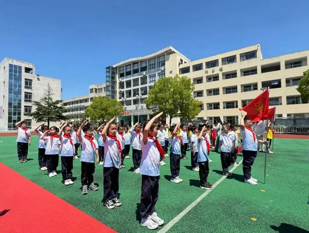 【通州小学】梦起通小,心致远方——通州小学举行2024年一年级新队员入队仪式 第33张