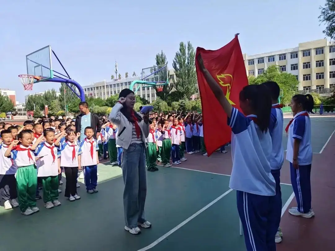 “红领巾爱祖国”新惠第六小学2023级新队员入队仪式 第32张 “红领巾爱祖国”新惠第六小学2023级新队员入队仪式 第32张