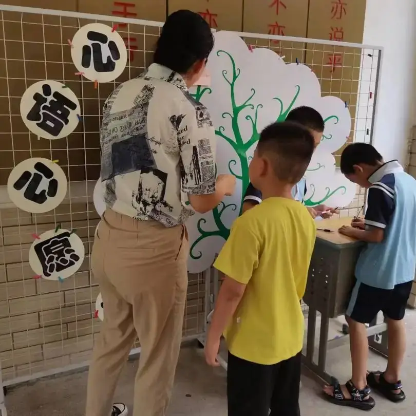 心灵相约,快乐同行——绵塘小学心理健康月活动 第22张 心灵相约,快乐同行——绵塘小学心理健康月活动 第22张