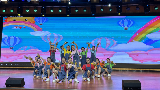 童心向祖国·强国好少年——睢阳区胜利小学庆“六一”文艺汇演(三年级篇)-第23张图片-四季读书网