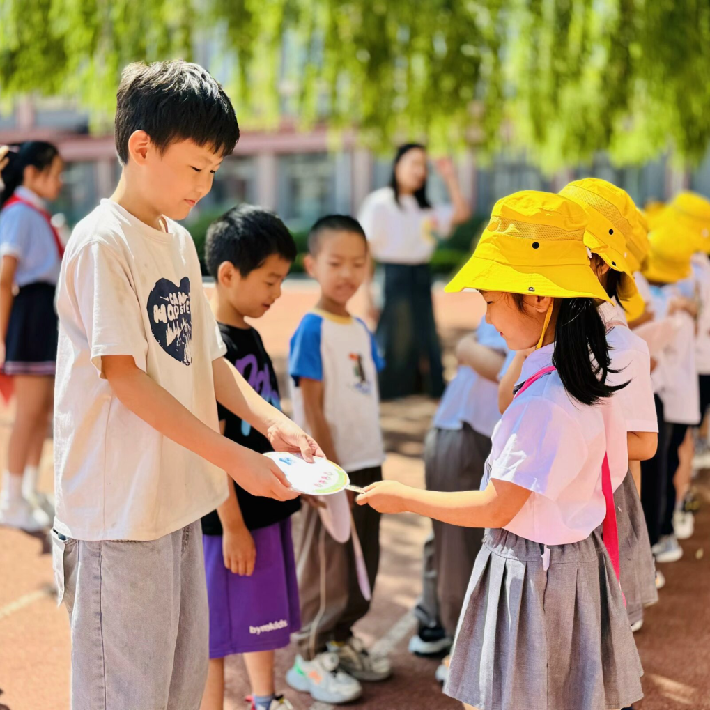 【园所动态】出发吧,“趣”小学——九曲街道中心幼儿园大班幼小衔接系列活动(三) 第28张 【园所动态】出发吧,“趣”小学——九曲街道中心幼儿园大班幼小衔接系列活动(三) 第28张