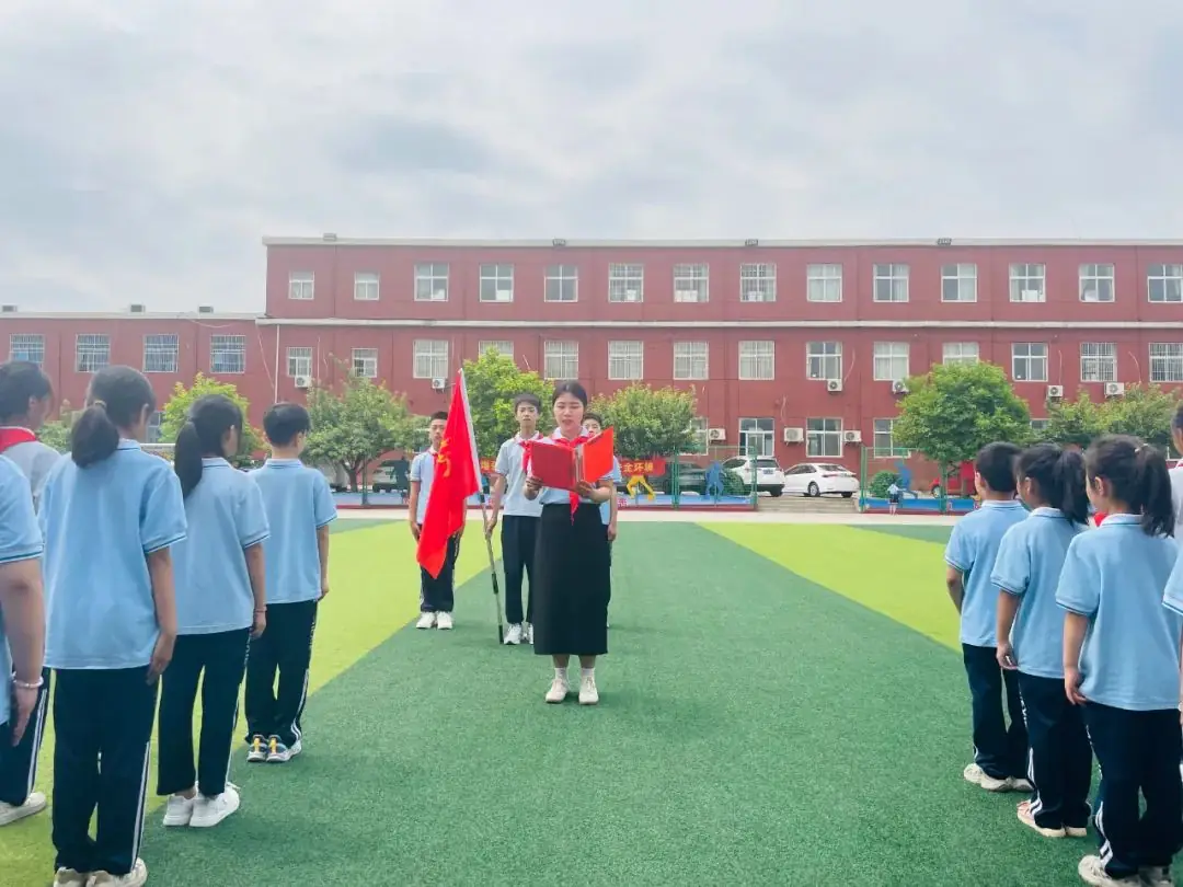 和谐小学举行2024年“红领巾爱祖国”少先队员入队仪式 第3张 和谐小学举行2024年“红领巾爱祖国”少先队员入队仪式 第3张