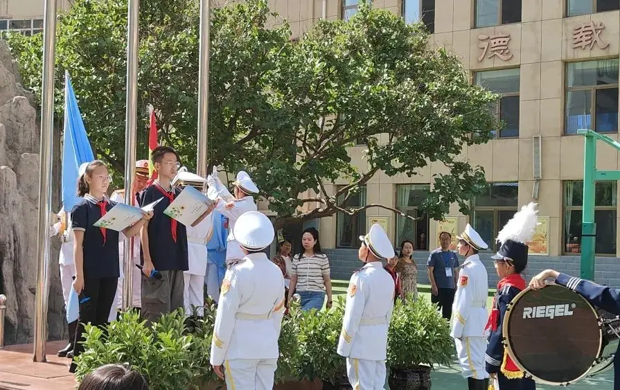 【幼小衔接】小学初体验 衔接促成长——天爱幼儿园大班组走进小学活动纪实 第31张 【幼小衔接】小学初体验 衔接促成长——天爱幼儿园大班组走进小学活动纪实 第31张