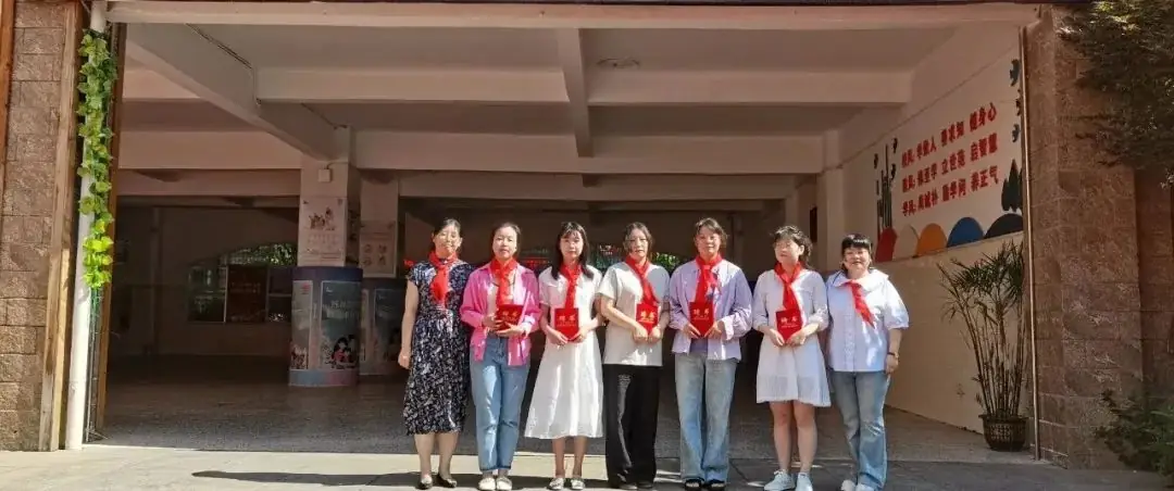 外国语实验小学举行“红领巾爱祖国”入队仪式 第17张 外国语实验小学举行“红领巾爱祖国”入队仪式 第17张