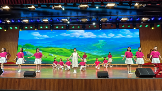 童心向祖国·强国好少年——睢阳区胜利小学庆“六一”文艺汇演(三年级篇)-第17张图片-四季读书网