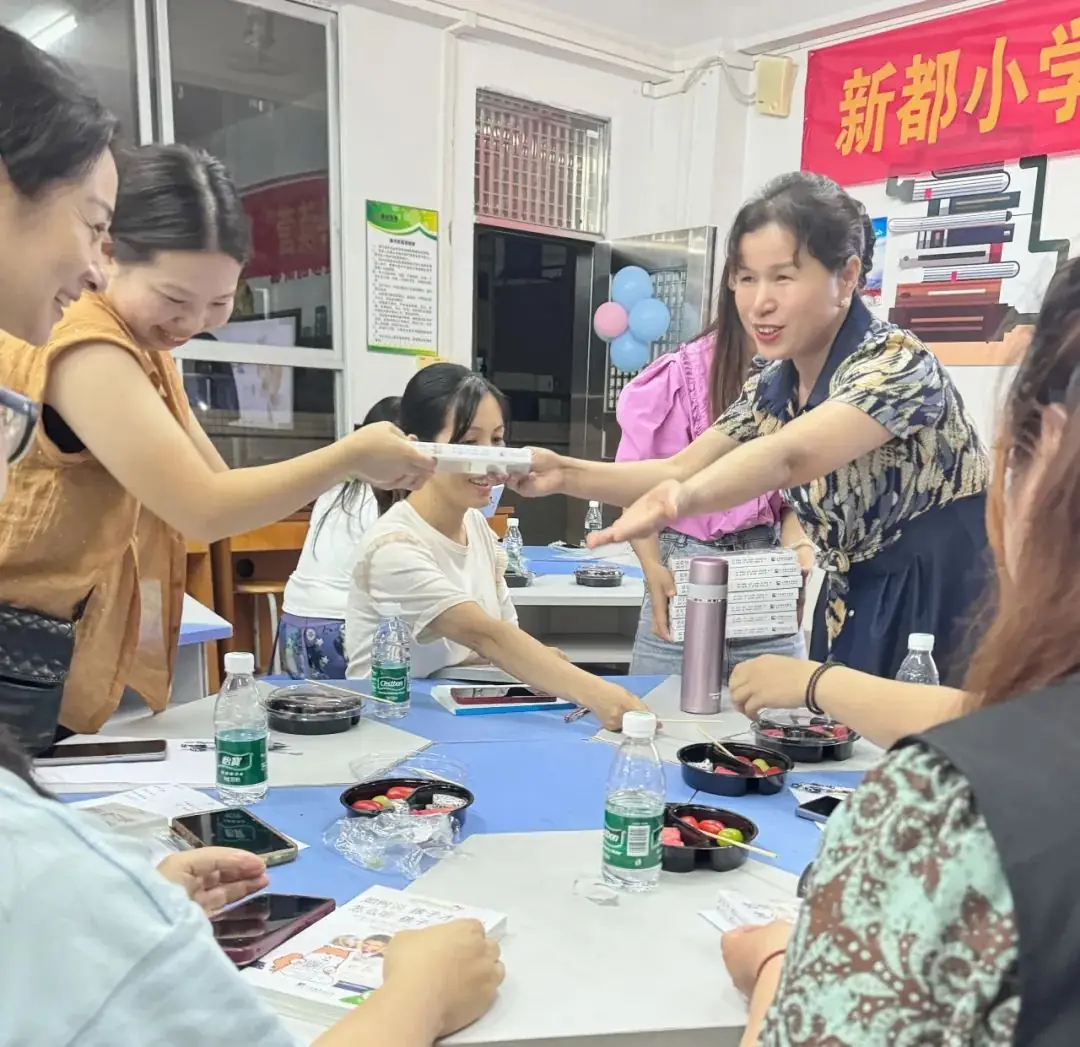 共读一本书 携手共成长——白云区新都小学“家长共读营”启动 第11张 共读一本书 携手共成长——白云区新都小学“家长共读营”启动 第11张