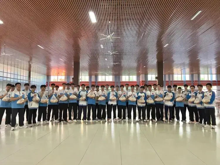爱心助力高考 暖心营养行动 || 鸡泽一中为高三学子免费供应鸡蛋 第7张 爱心助力高考 暖心营养行动 || 鸡泽一中为高三学子免费供应鸡蛋 第7张