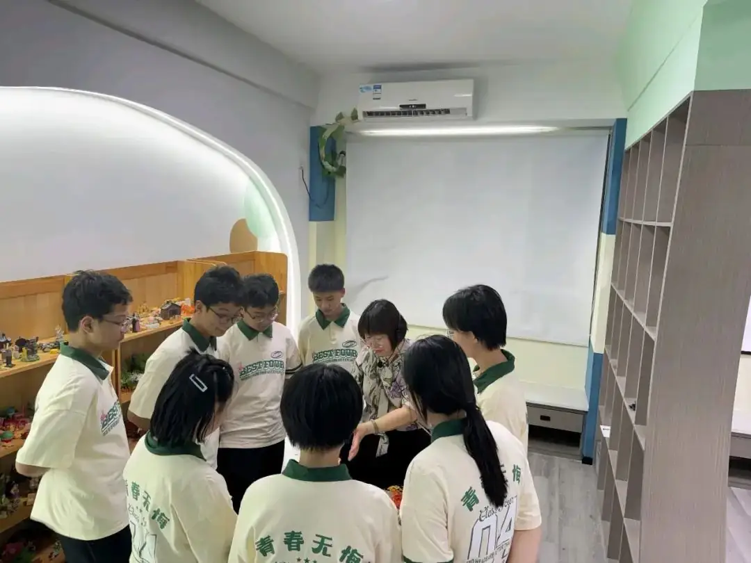 “助力中考 为梦护航”——亭湖民盟开展活力基层校园行活动 第2张 “助力中考 为梦护航”——亭湖民盟开展活力基层校园行活动 第2张