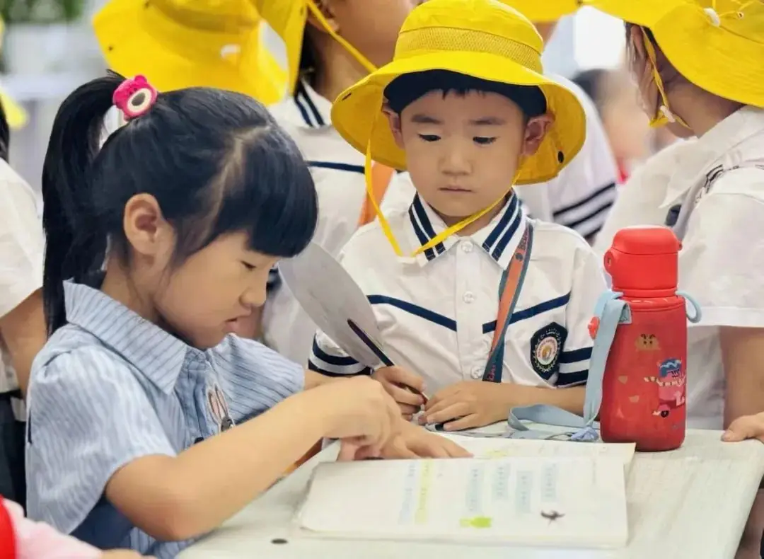 【园所动态】出发吧,“趣”小学——九曲街道中心幼儿园大班幼小衔接系列活动(三) 第26张 【园所动态】出发吧,“趣”小学——九曲街道中心幼儿园大班幼小衔接系列活动(三) 第26张