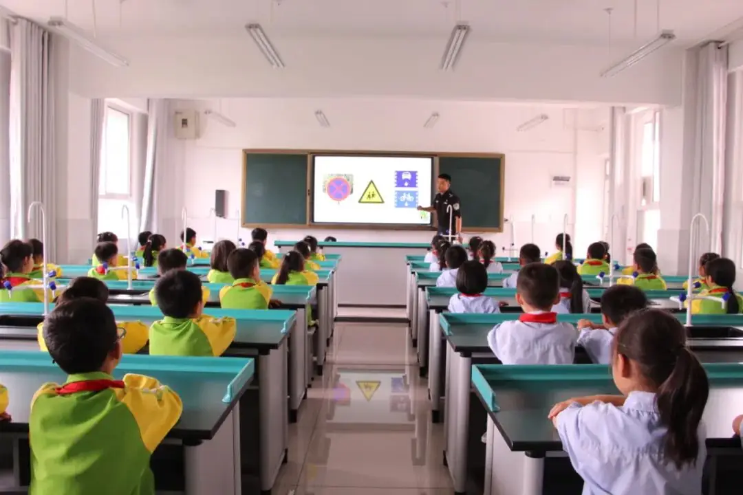 校园安全伴你行|市载道小学:着力上好安全教育“三堂课” 筑牢校园安全防线-第6张图片-四季读书网 校园安全伴你行|市载道小学:着力上好安全教育“三堂课” 筑牢校园安全防线-第6张图片-四季读书网