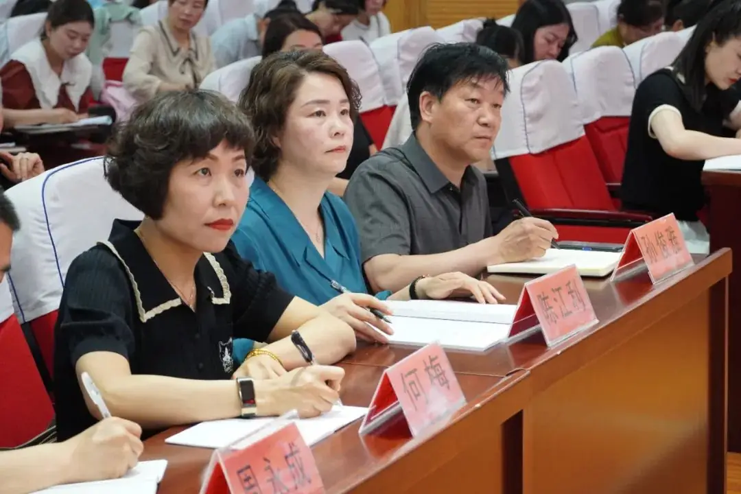 【大雁塔小学教育集团・送教篇】石华分校“名校+”共同体——洛南县第二小学送教送培交流活动 第10张 【大雁塔小学教育集团・送教篇】石华分校“名校+”共同体——洛南县第二小学送教送培交流活动 第10张