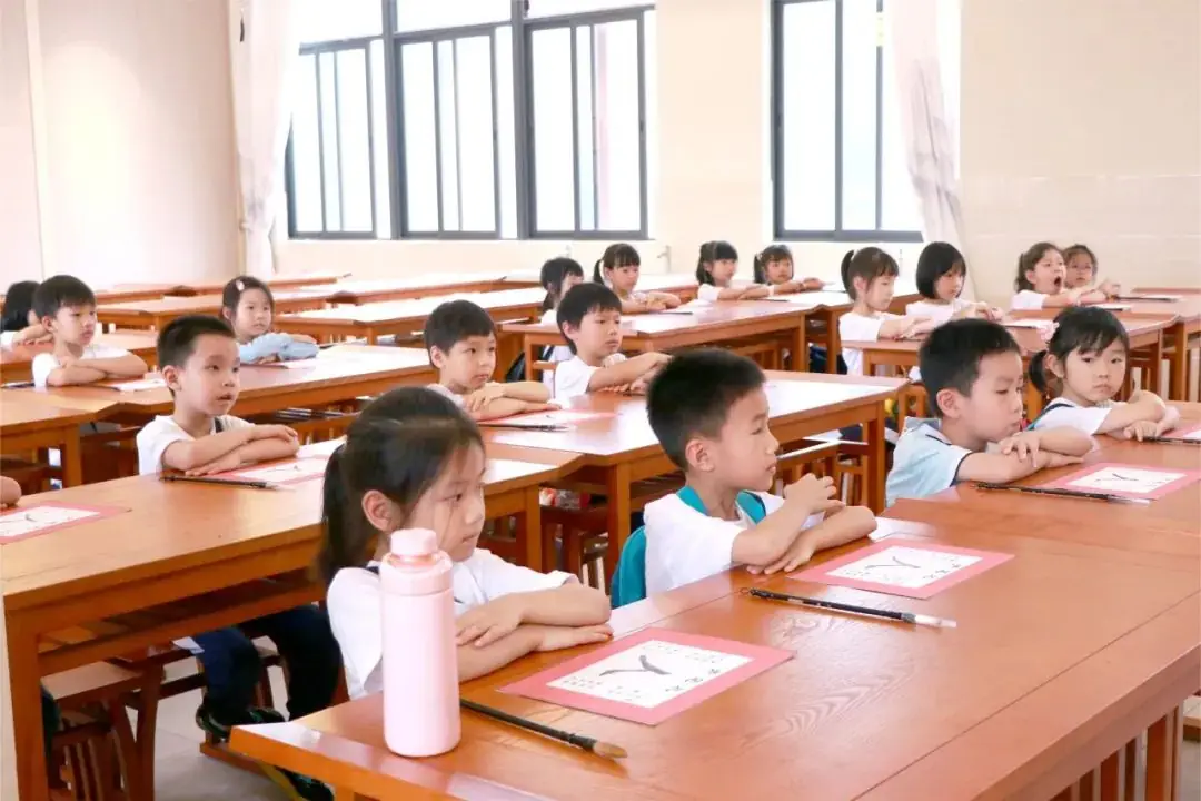 幼小衔接|“初遇小学,快乐启程”大班级幼儿走进小学活动 第28张 幼小衔接|“初遇小学,快乐启程”大班级幼儿走进小学活动 第28张