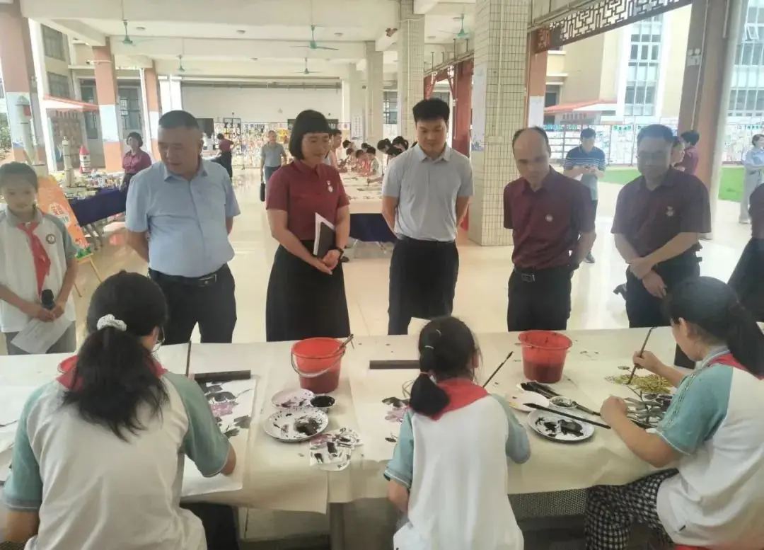 至美阅读 成就至美人生——港北区港宁小学迎接至美阅读特色学校评估检查纪实 第20张 至美阅读 成就至美人生——港北区港宁小学迎接至美阅读特色学校评估检查纪实 第20张