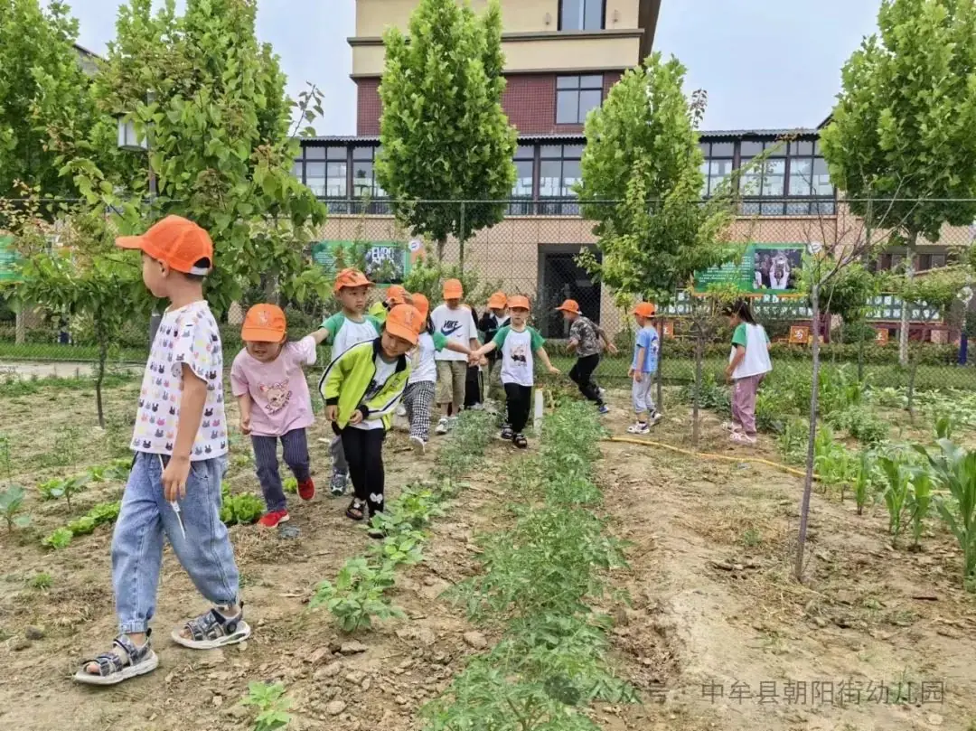 小学“慧”感知,衔接育成长——中牟县朝阳街幼儿园参观小学活动 第55张 小学“慧”感知,衔接育成长——中牟县朝阳街幼儿园参观小学活动 第55张